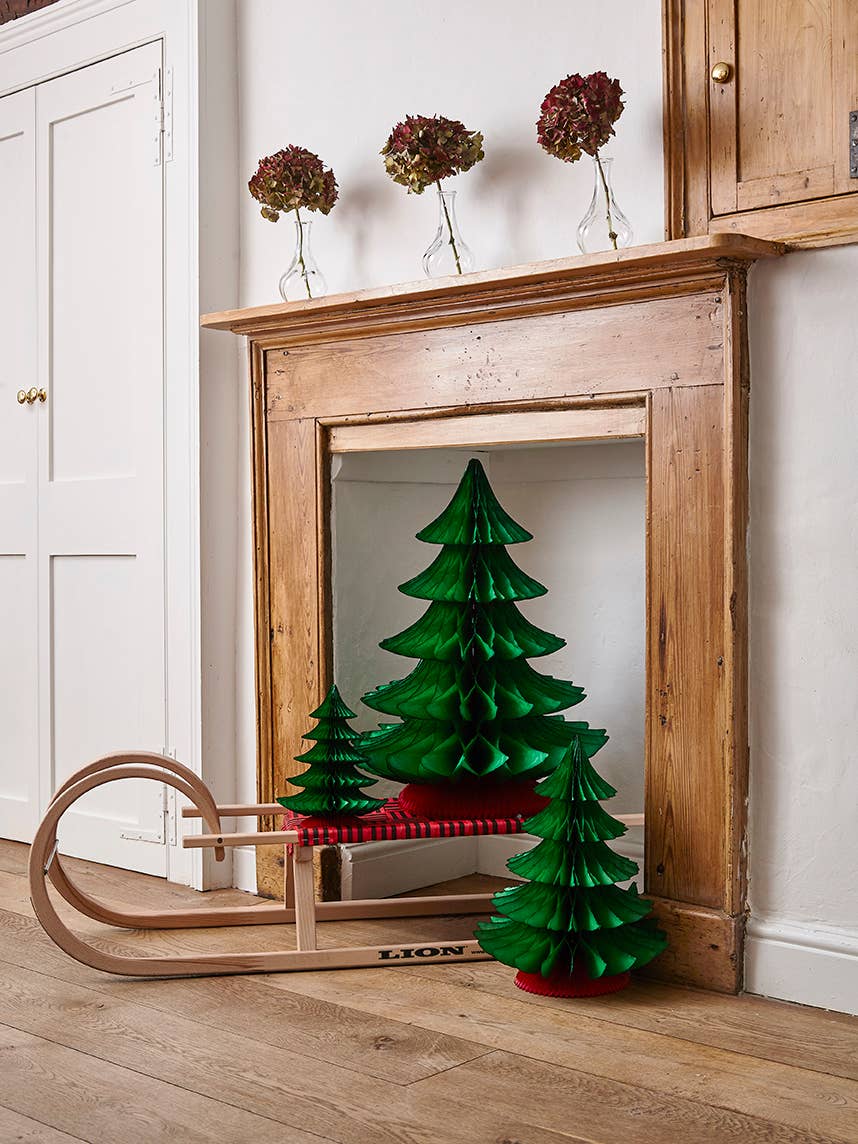 Classic Christmas Tree 25cm Traditional Green