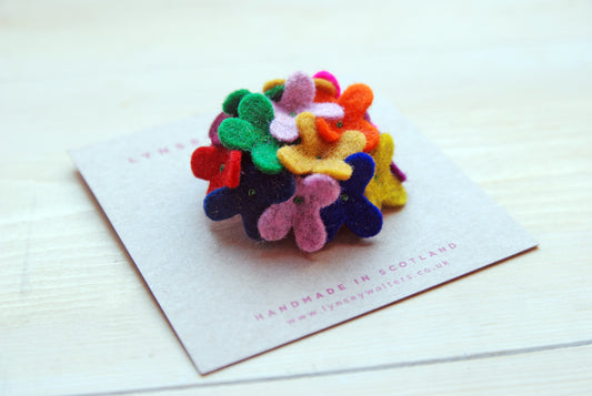 50's Button Brooch