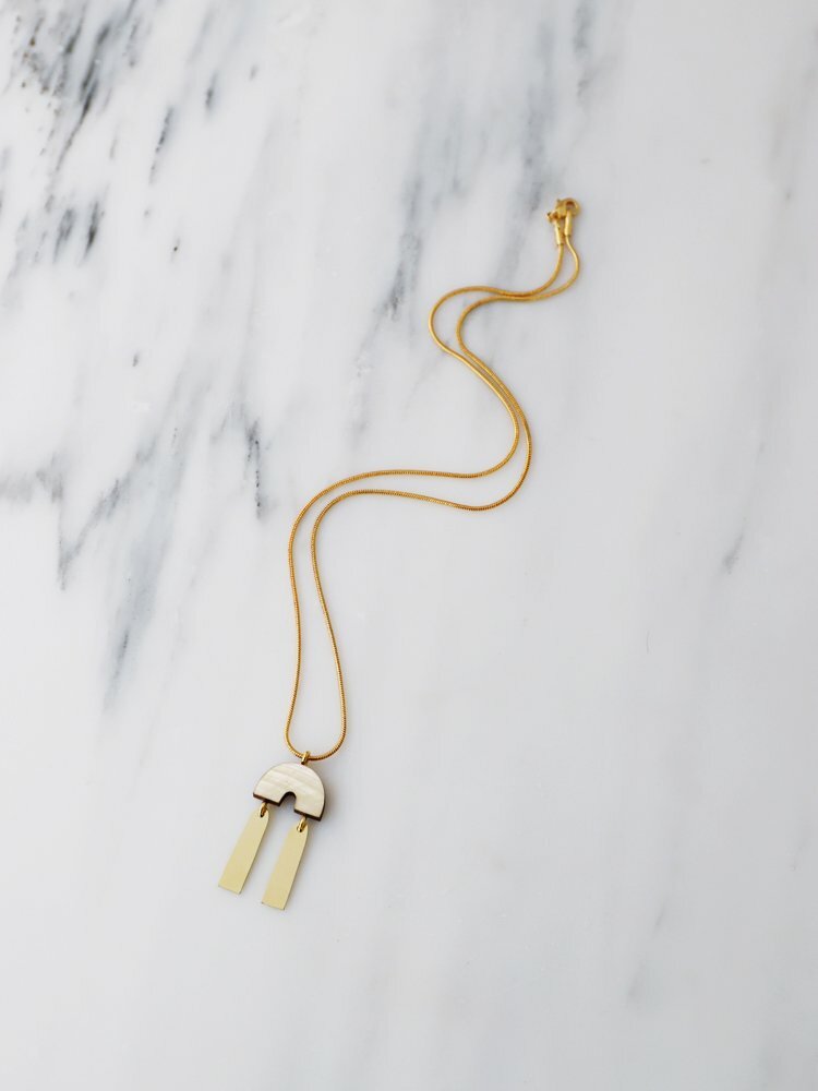 Cecilie Necklace in Mother of Pearl