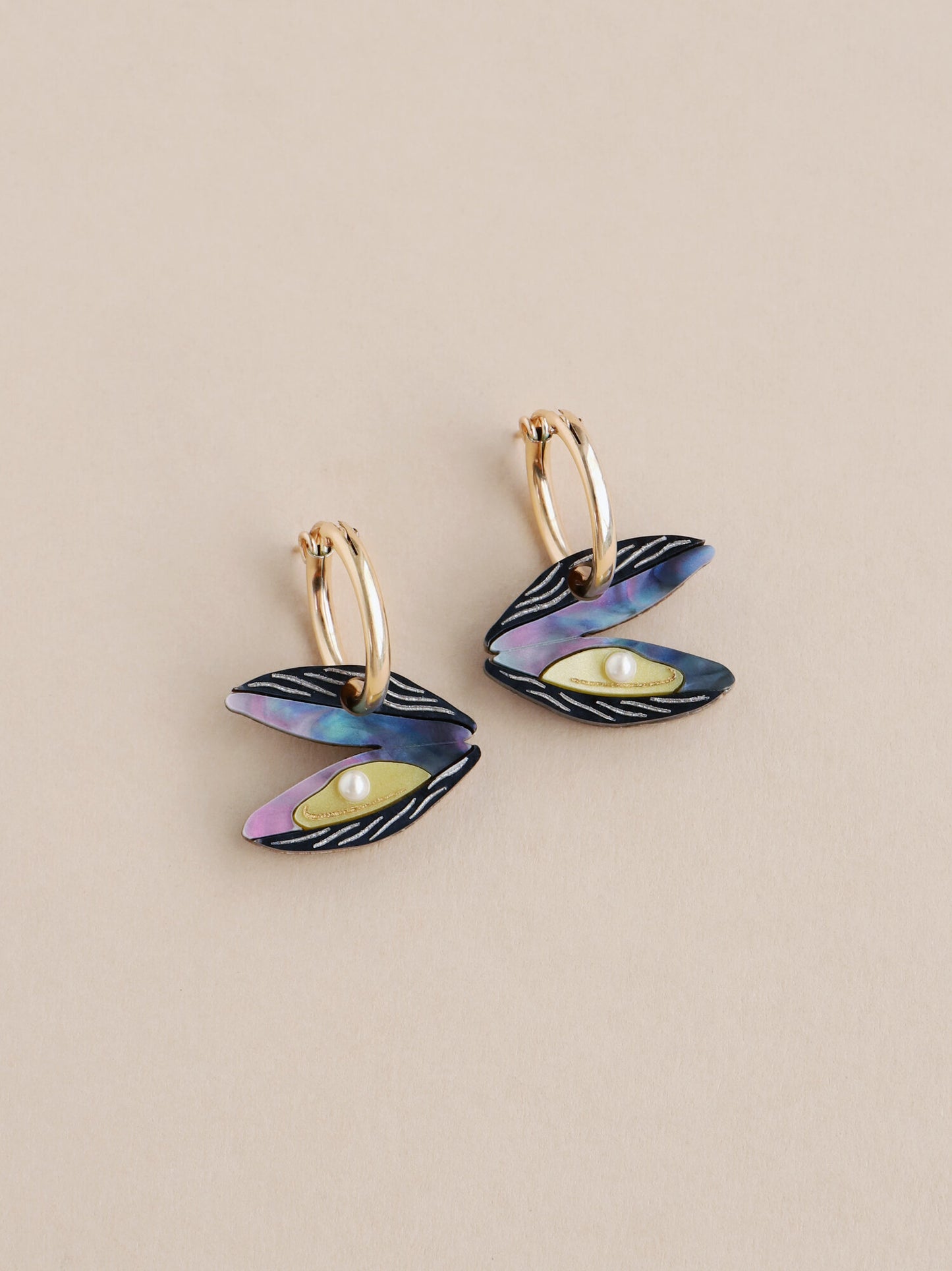 Mussel Hoop Earrings