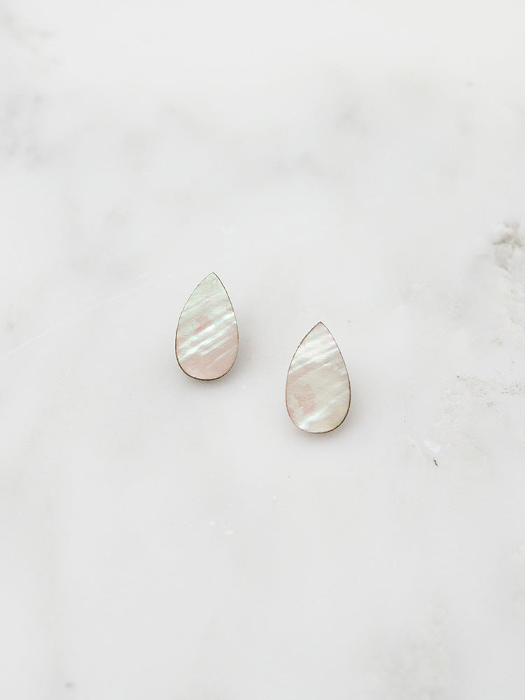Raindrop Studs in Cream