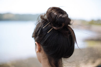 Lizzy Minimal Brass Hairpin -  Square