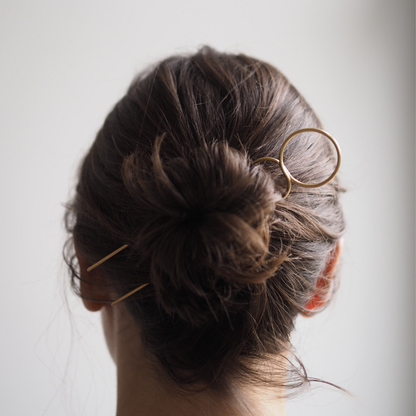 Lizzy Minimal Brass Hairpin - Loop