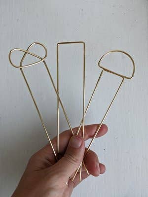 Lizzy Minimal Brass Hairpin -  D-shape