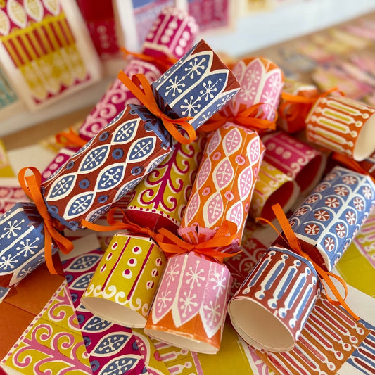Make Your Own Christmas Crackers