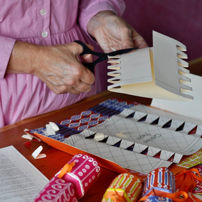 Make Your Own Christmas Crackers
