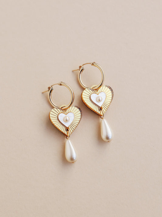 Robyn Drop Hoops in Cream