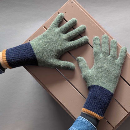 Green/navy Men's Lambswool Gloves