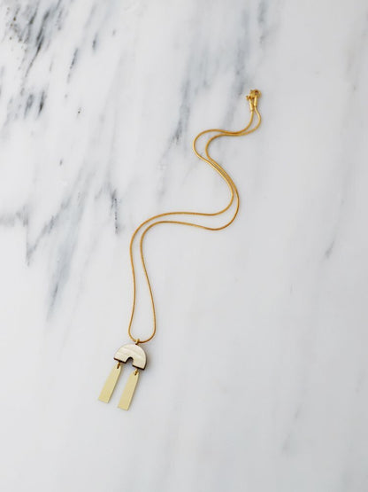 Cecilie Necklace in Mother of Pearl