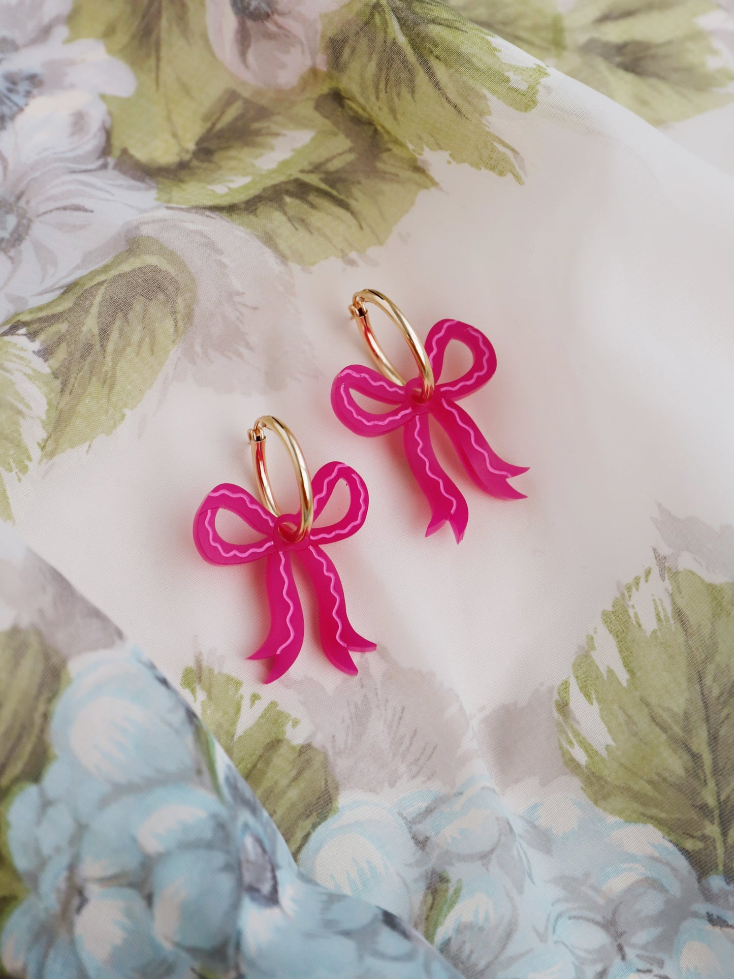 Mini Bow Hoops in Magenta